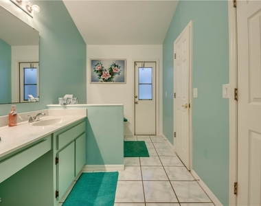 4406 Sw 25th Avenue - Photo Thumbnail 11