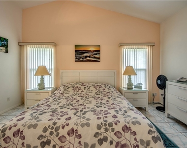 4406 Sw 25th Avenue - Photo Thumbnail 10