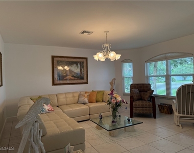 799 94th Avenue N - Photo Thumbnail 2