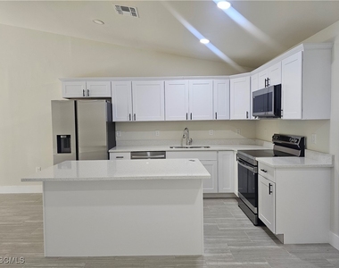 874 Apartment Street E - Photo Thumbnail 2