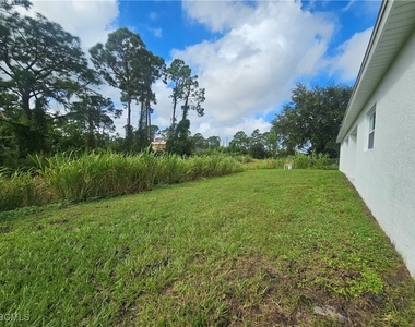 874 Apartment Street E - Photo Thumbnail 23