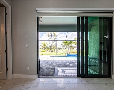 1833 Sw 11th Terrace - Photo Thumbnail 20