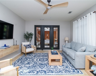 9025 Alturas Street - Photo Thumbnail 12