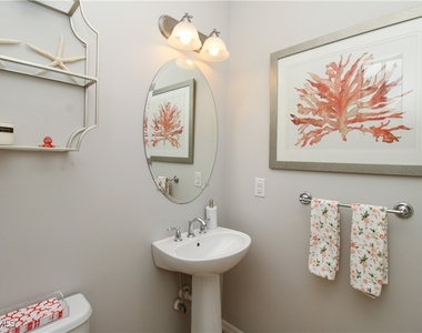 9025 Alturas Street - Photo Thumbnail 11