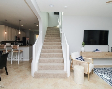 9025 Alturas Street - Photo Thumbnail 9