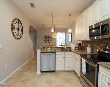 9025 Alturas Street - Photo Thumbnail 20