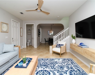 9025 Alturas Street - Photo Thumbnail 8