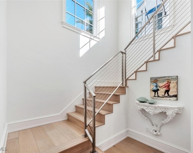 982 9th Avenue S - Photo Thumbnail 13