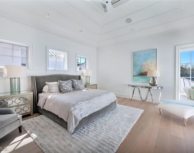 982 9th Avenue S - Photo Thumbnail 15