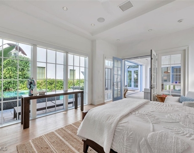 982 9th Avenue S - Photo Thumbnail 27
