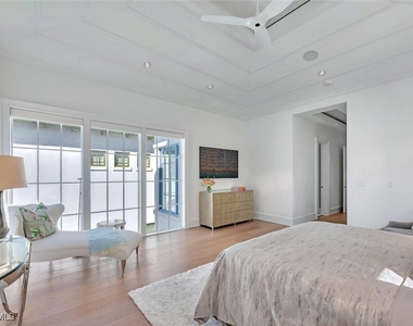 982 9th Avenue S - Photo Thumbnail 16