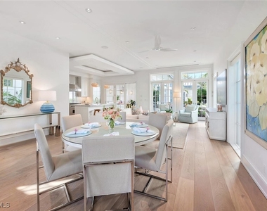 982 9th Avenue S - Photo Thumbnail 4
