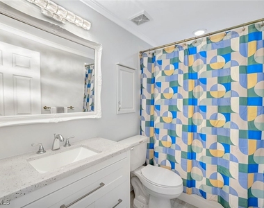 613 Windsor Square - Photo Thumbnail 11
