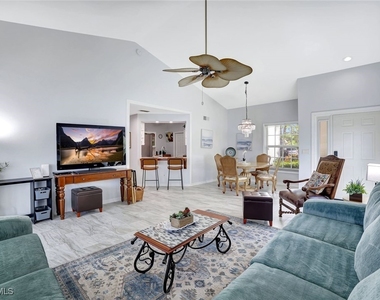 613 Windsor Square - Photo Thumbnail 6