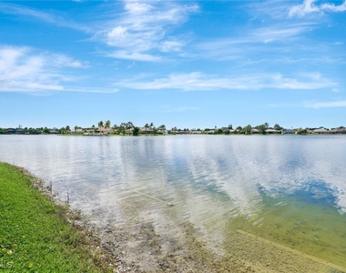613 Windsor Square - Photo Thumbnail 15