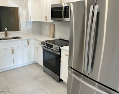 1826 Kings Lake Boulevard - Photo Thumbnail 5