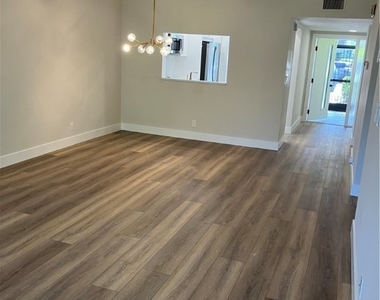 1826 Kings Lake Boulevard - Photo Thumbnail 1