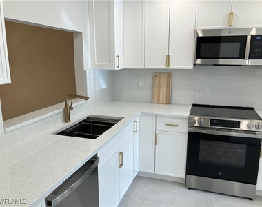 1826 Kings Lake Boulevard - Photo Thumbnail 4