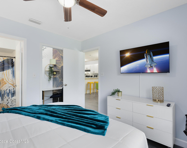 3165 South Street - Photo Thumbnail 13