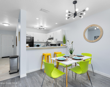 3165 South Street - Photo Thumbnail 5