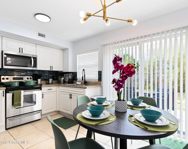 1031 Park Drive - Photo Thumbnail 5