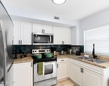 1031 Park Drive - Photo Thumbnail 7