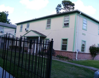 2501 Cleburne Street - Photo Thumbnail 2