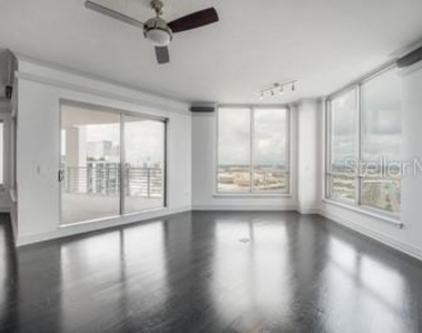 449 S 12th Street - Photo Thumbnail 4