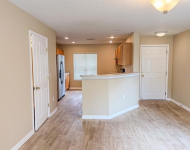 10840 Johanna Avenue - Photo Thumbnail 3