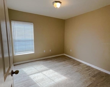 10840 Johanna Avenue - Photo Thumbnail 21