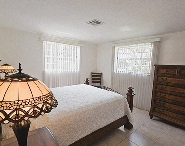 787 Liberty Street - Photo Thumbnail 5