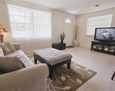 787 Liberty Street - Photo Thumbnail 4