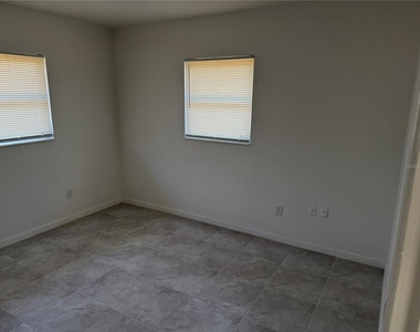 4333 S Rainbow Drive - Photo Thumbnail 18