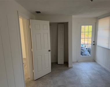 4333 S Rainbow Drive - Photo Thumbnail 12