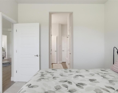 21 Spring Street - Photo Thumbnail 31