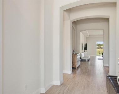 21 Spring Street - Photo Thumbnail 6