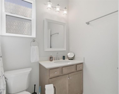 21 Spring Street - Photo Thumbnail 48