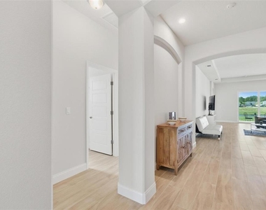 21 Spring Street - Photo Thumbnail 43