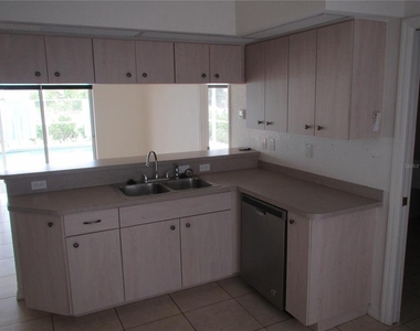 3187 Sulstone Drive - Photo Thumbnail 6