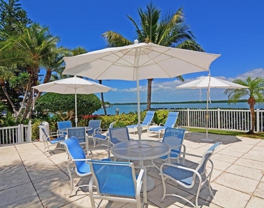 615 Dream Island Place - Photo Thumbnail 38