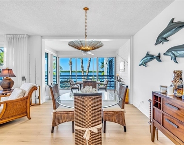 615 Dream Island Place - Photo Thumbnail 11