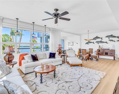 615 Dream Island Place - Photo Thumbnail 12