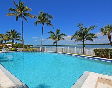615 Dream Island Place - Photo Thumbnail 35