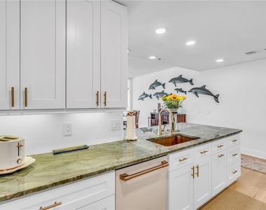 615 Dream Island Place - Photo Thumbnail 5