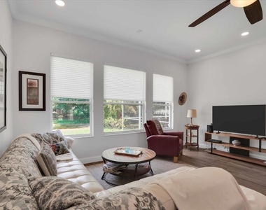4701 50th Avenue W - Photo Thumbnail 24