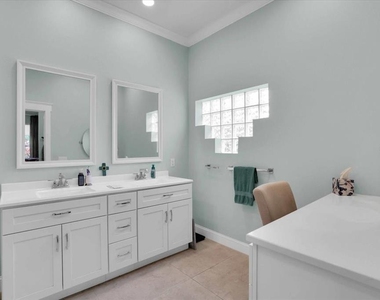4701 50th Avenue W - Photo Thumbnail 36