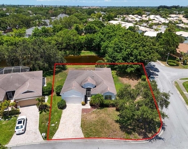 4701 50th Avenue W - Photo Thumbnail 2
