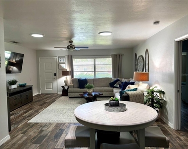1214 21st Street W - Photo Thumbnail 6