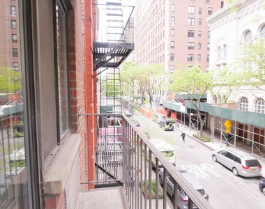 128 East 85th Street - Photo Thumbnail 9