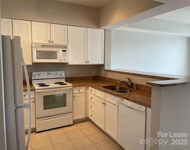 1315 East Boulevard - Photo Thumbnail 2
